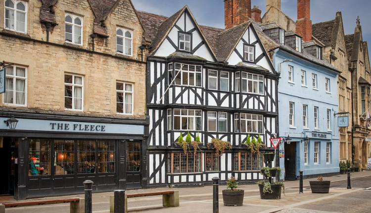 Airport Transfer in Cirencester