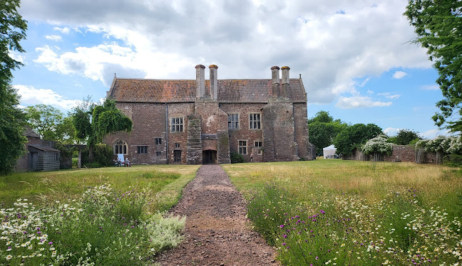 airport transfer in Bradley Stoke