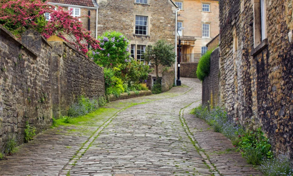 airport transfer in Frome