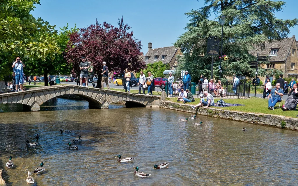 airport transfer in Bourton on the Water