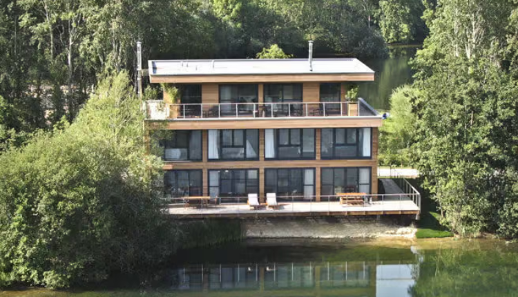 Airport Transfer in Fairford