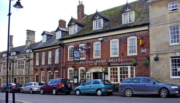 Executive Airport Transfer in Highworth