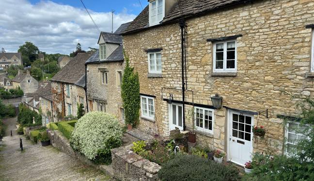 Executive airport transfer in Tetbury